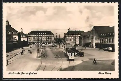 AK Karlsruhe, Hauptbahnhof und Strassenbahn-Haltestelle