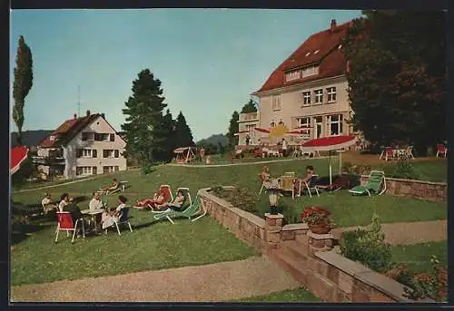 AK Badenweiler, Das Hotel Rheingold, Markgrafenstr. 3, Partie im Garten