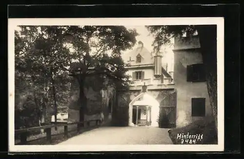 AK Hinterriss, Tor zum Gasthof Alpenhof