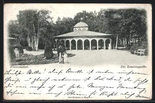 AK Franzensbad, Spaziergänger an der Louisenquelle