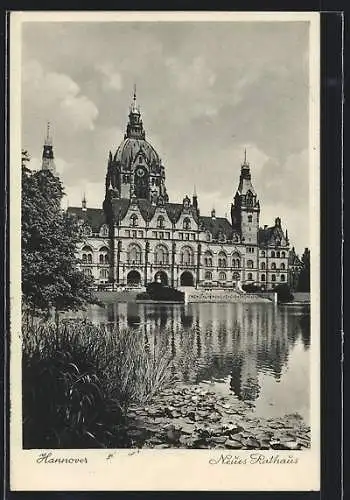 AK Hannover, Das Neue Rathaus übers Wasser