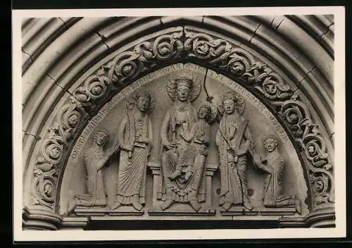 AK Gelnhausen, Bogenfeld am südlichen Querschiffportal der Marienkirche
