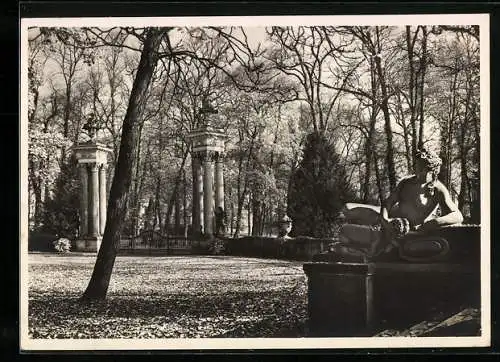 Foto-AK Deutscher Kunstverlag, Nr. 100: Potsdam-Sanssouci, Das Obelisk-Portal