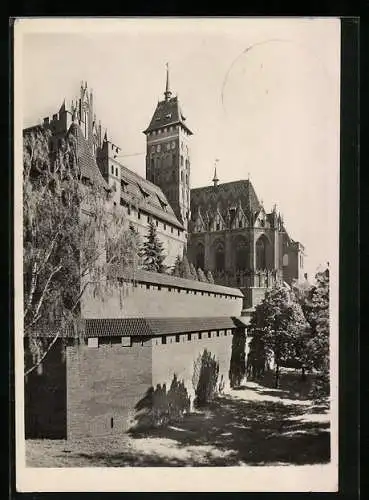 AK Marienburg / Malbork, Schloss des deutschen Ritterordens, Hochschloss mit Schlosskirche