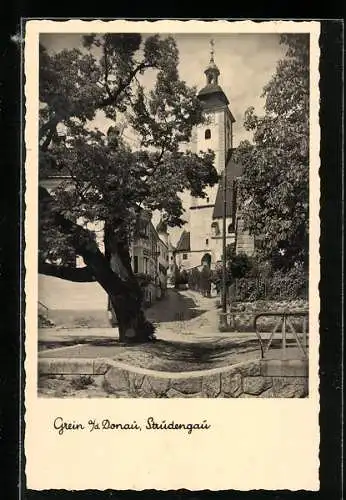 AK Grein a. d. Donau, Donaugasse mit Gasthof zum Schwarzen Rössl und der Kirche