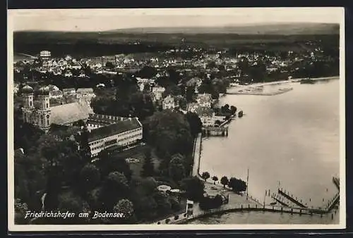 AK Friedrichshafen a. B., Teilansicht mit Blick auf den Bodensee