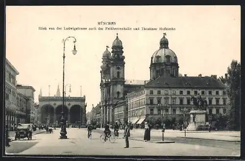 AK München, Odeonsplatz, Feldhernnhalle und Theatiner Hofkirche, Strassenbahn