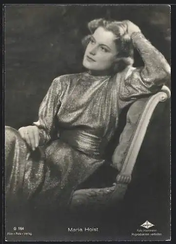 AK Schauspielerin Maria Holst posiert im Abendkleid