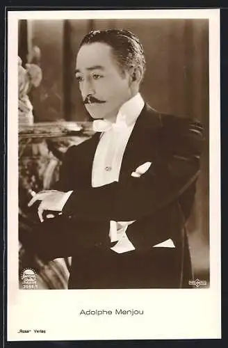 AK Schauspieler Adolphe Menjou im Frack mit Fliege