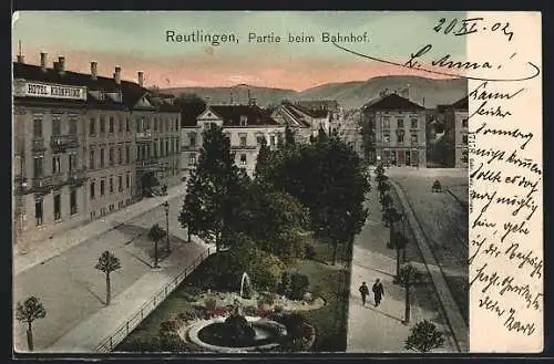 AK Reutlingen, Bahnhof, Hotel Kronprinz und Strassenbahn