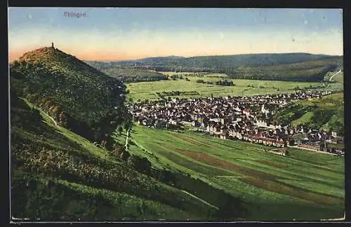 AK Ebingen, Ortsansicht mit Umgebung und Berg