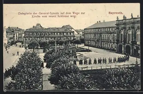 AK Bayreuth, Delegierte der General-Synode auf dem Weg zur Kirche vom neuen Schloss weg