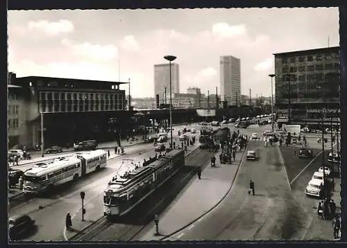 AK Essen, Strassenbahn am Bahnhofsvorplatz