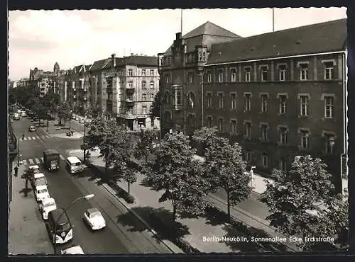 AK Berlin-Neukölln, Sonnenallee Ecke Erckstrasse mit Passanten