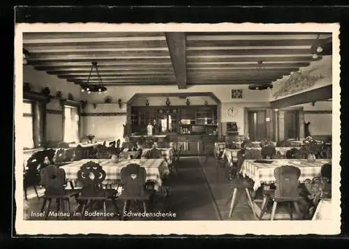 AK Insel Mainau im Bodensee, Gasthaus Schwedenschänke, Innenansicht