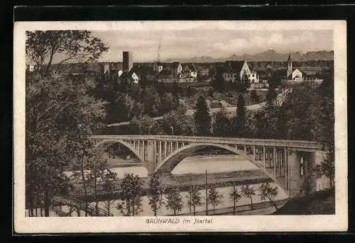 AK Grünwald i/Isartal, Ortsansicht mit Brücke aus der Vogelschau