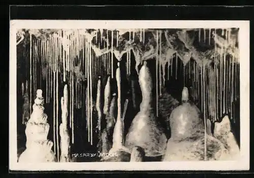 AK Masarykov Dóm, Höhle