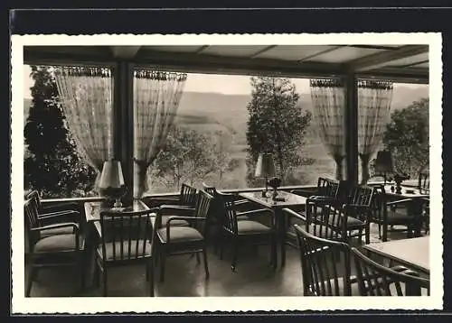 AK Au / Breisgau, Cafe-Restaurant Adler Burg, Innenansicht