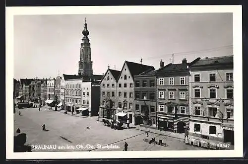 AK Braunau am Inn, Stadtplatz mit Geschäften