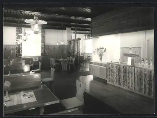 AK Klingenthal i. Sa., Die Konsum-Gaststätte Vogtlandkeller, Speisesaal