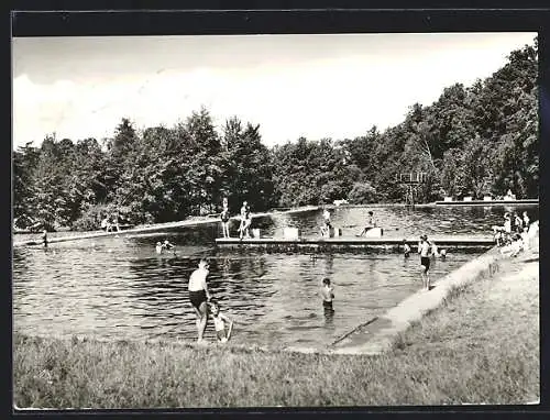 AK Naundorf / Freiberg, Badespass im Bad