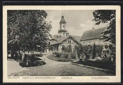 AK Villingen / Baden, Strassenpartie mit Benediktinerkirche, Turnhalle und Schillerdenkmal