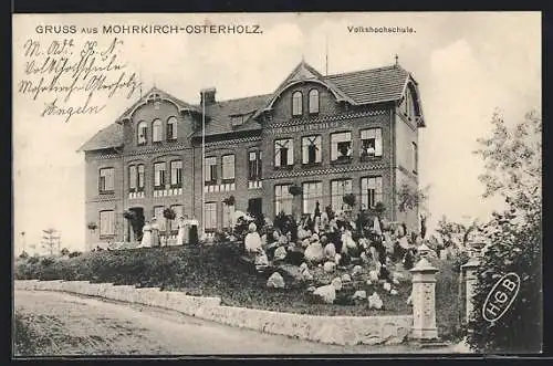 AK Mohrkirch-Osterholz, Volkshochschule, Ansicht mit Strasse und Damengruppe