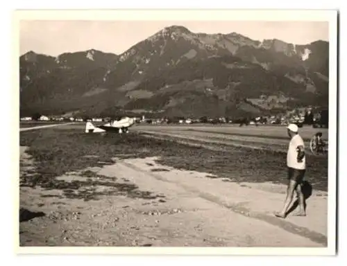 37 Fotografien Ansicht Kirchheim / Teck, Flugplatz Hahnweide, Segelflugzeuge, Schlepp-Flugzeug, Hangar, Segelflieger u.a