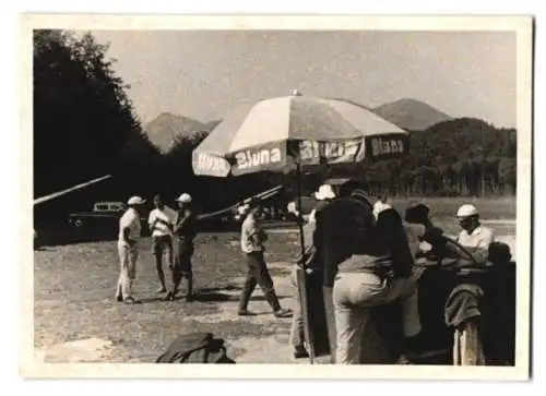 37 Fotografien Ansicht Kirchheim / Teck, Flugplatz Hahnweide, Segelflugzeuge, Schlepp-Flugzeug, Hangar, Segelflieger u.a