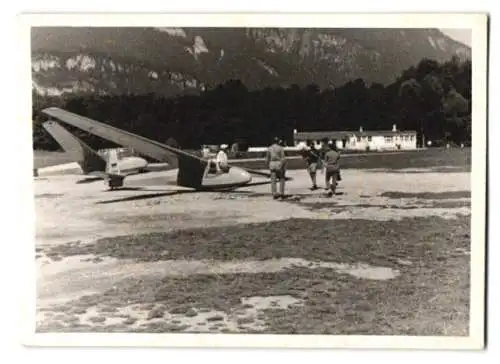 37 Fotografien Ansicht Kirchheim / Teck, Flugplatz Hahnweide, Segelflugzeuge, Schlepp-Flugzeug, Hangar, Segelflieger u.a