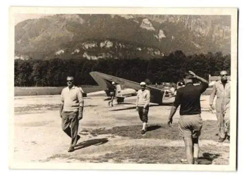 37 Fotografien Ansicht Kirchheim / Teck, Flugplatz Hahnweide, Segelflugzeuge, Schlepp-Flugzeug, Hangar, Segelflieger u.a