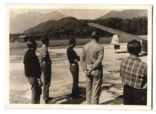 37 Fotografien Ansicht Kirchheim / Teck, Flugplatz Hahnweide, Segelflugzeuge, Schlepp-Flugzeug, Hangar, Segelflieger u.a