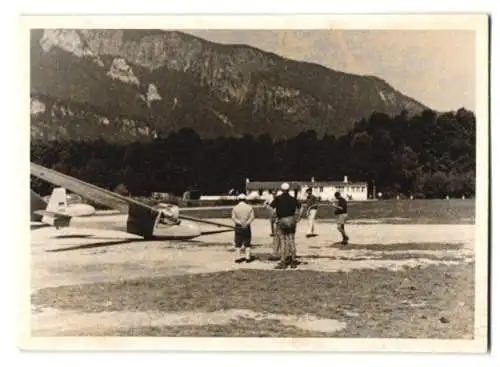 37 Fotografien Ansicht Kirchheim / Teck, Flugplatz Hahnweide, Segelflugzeuge, Schlepp-Flugzeug, Hangar, Segelflieger u.a