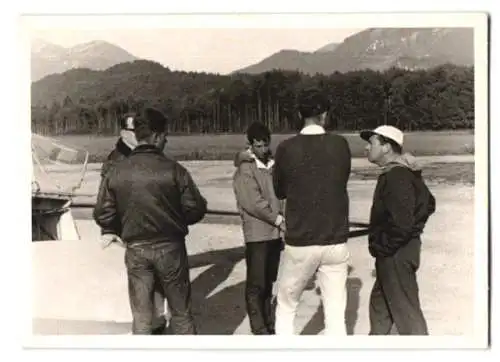 37 Fotografien Ansicht Kirchheim / Teck, Flugplatz Hahnweide, Segelflugzeuge, Schlepp-Flugzeug, Hangar, Segelflieger u.a