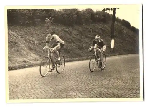 5 Fotografien Schenk, Kiel, Ansicht Kiel, Fahrradrennen 1949, Radrennfahrer W. Mazur, H. Wetzel & A. Kutz, Velo, Bicycle