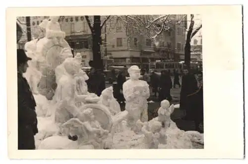 10 Fotografien unbekannter Fotograf, Ansicht Esslingen / Neckar, Winter-Schau mit Ausstellung von Schnee-Skulpturen