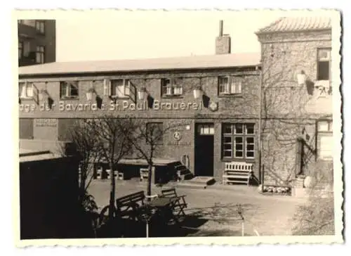 2 Fotografien Elwert, Hamburg, Ansicht Hamburg-Wilhelmsburg, Bavaria-St. Pauli Brauerei, Biergrosshandlung Hagemann