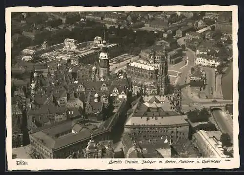 Foto-AK Walter Hahn, Dresden, Nr. 10236: Dresden, Fliegeraufnahme mit Zwinger, Schloss, Hofkirche und Opernhaus