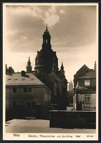 Foto-AK Walter Hahn, Dresden, NR. 10787: Frauenkirche und Rathaus