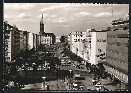 AK Düsseldorf, Berliner Allee mit Geschäftshäusern, Kirche und Strassenbahn