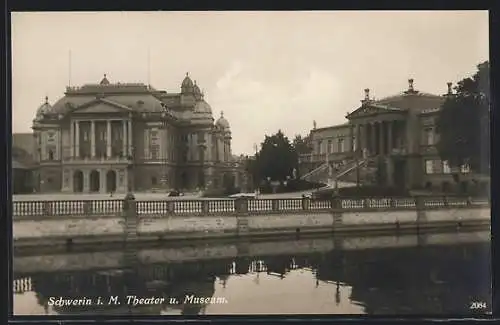 AK Schwerin i. M., Theater und Museum