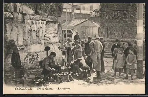 AK Salonique, Arc de Galère, Les cireurs
