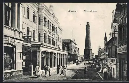 AK Borkum, Strandstrasse mit dem Strandhotel und Blick zum Leuchtturm