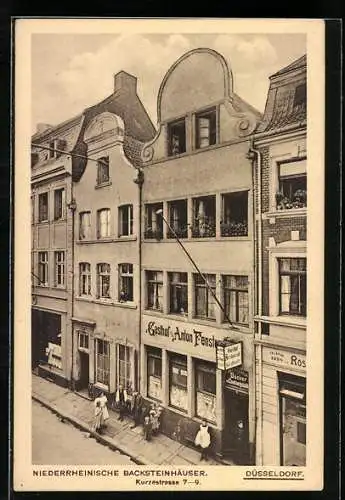 AK Düsseldorf, Gasthof von A. Fenster und niederrheinische Backsteinhäuser, Kurzestrasse 7-9