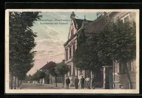 AK Sprendlingen /Rheinhessen, Schulstrasse mit Postamt