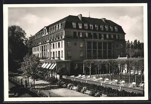 AK Bad Eilsen, Fürstenhof mit Sonnenliegen aus der Vogelschau