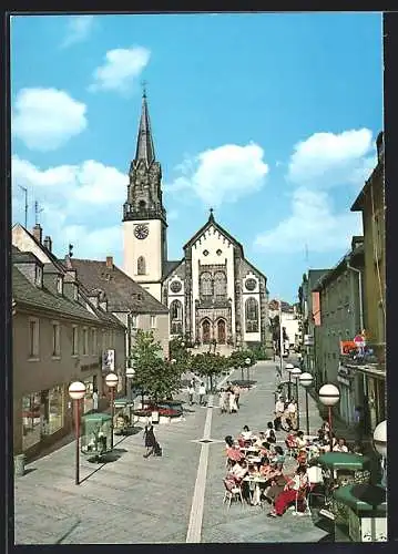 AK Selb /Oberfranken, Ortsansicht mit Kirche und Fussgängerzone