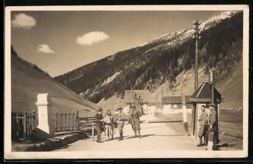 AK Brennerpass, Grenze von Tirol, Zöllner