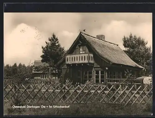AK Dierhagen-Ost, Holzhaus im Urlauberdorf