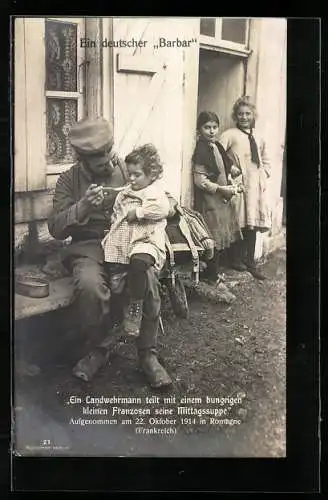 AK Ein Landwehrmann teilt seine Suppe mit einem kleinen Franzosen, Deutsche Besetzung 1914
